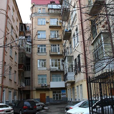 Salve Hostel Kiev Bagian luar foto